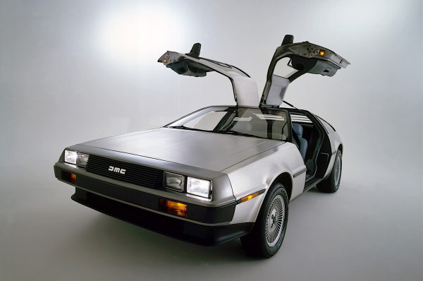 Автомобиль DeLorean DMC-12: история появления на свет, фотографии